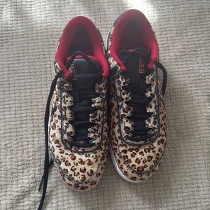 Nike tennis sneakers